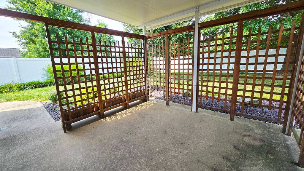 Image 13 of property listing at 2530 S Pine Street, Centralia, IL 62801