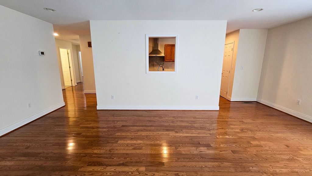 Image 20 of property listing at 2530 S Pine Street, Centralia, IL 62801