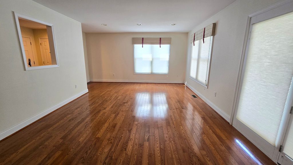 Image 22 of property listing at 2530 S Pine Street, Centralia, IL 62801