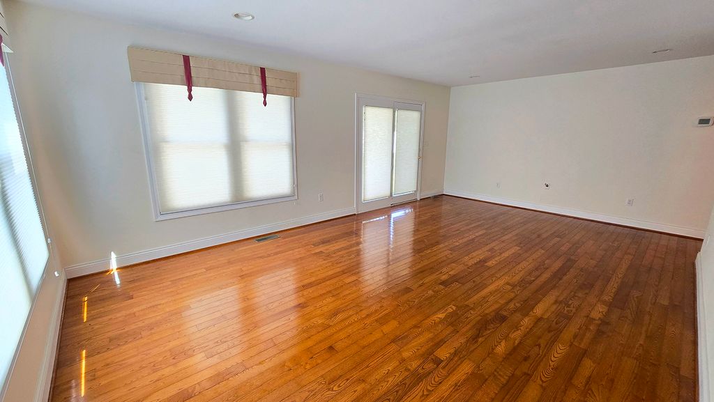 Image 24 of property listing at 2530 S Pine Street, Centralia, IL 62801