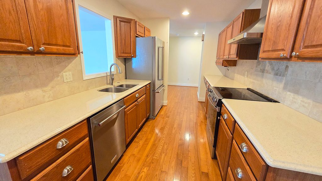 Image 25 of property listing at 2530 S Pine Street, Centralia, IL 62801
