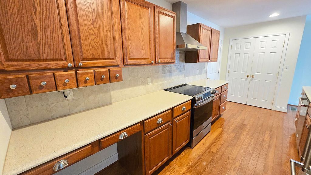 Image 28 of property listing at 2530 S Pine Street, Centralia, IL 62801