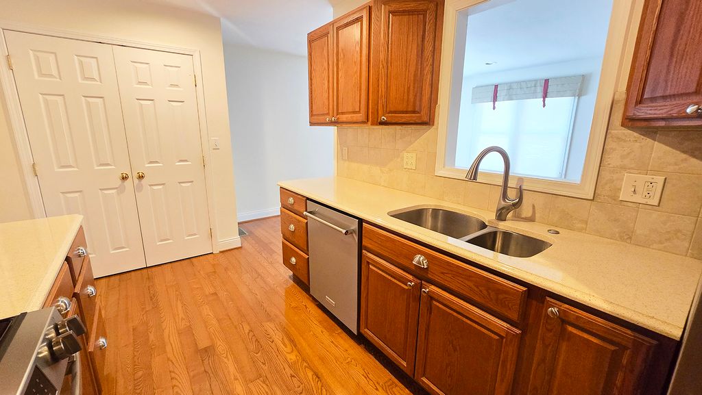 Image 29 of property listing at 2530 S Pine Street, Centralia, IL 62801