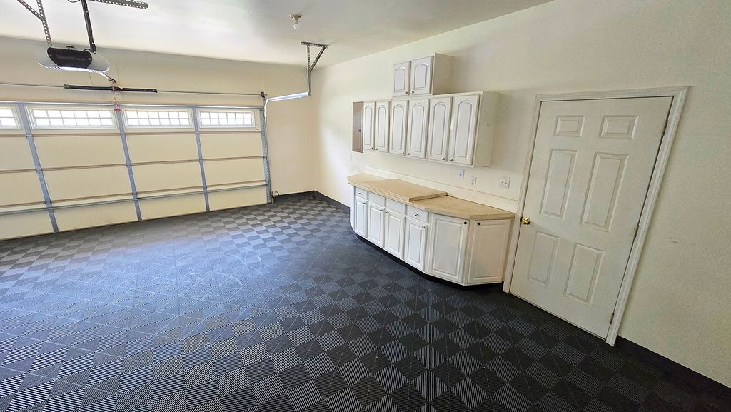 Image 43 of property listing at 2530 S Pine Street, Centralia, IL 62801