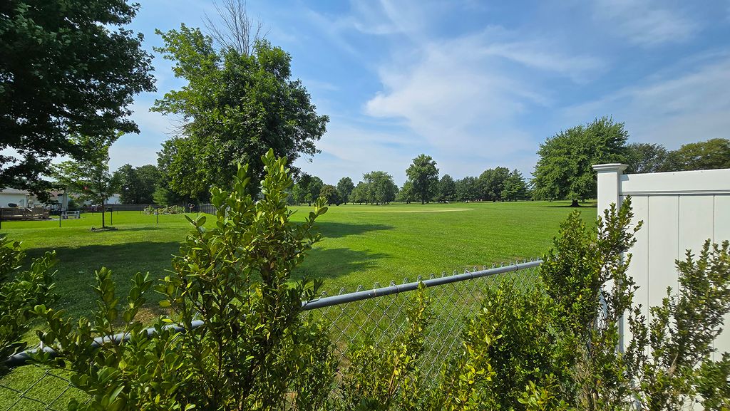 Image 46 of property listing at 2530 S Pine Street, Centralia, IL 62801