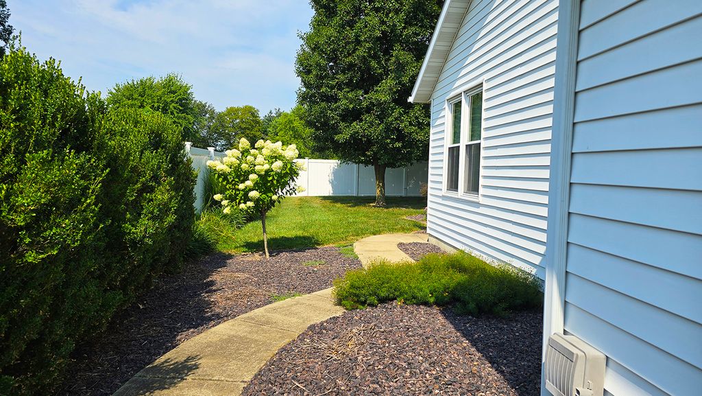 Image 7 of property listing at 2530 S Pine Street, Centralia, IL 62801