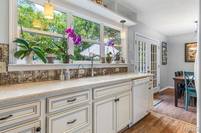 222 Meadowbrook Drive, Farmington, MO 63640