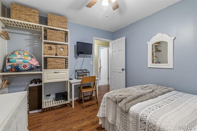 222 Meadowbrook Drive, Farmington, MO 63640