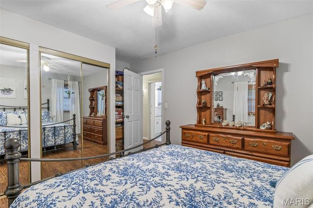 222 Meadowbrook Drive, Farmington, MO 63640