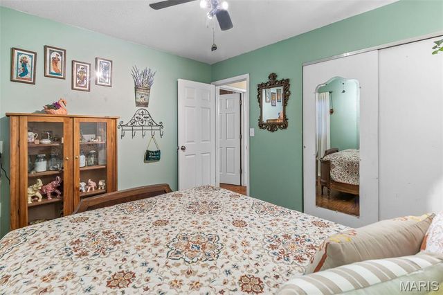 222 Meadowbrook Drive, Farmington, MO 63640