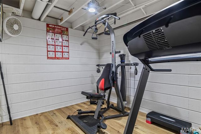 222 Meadowbrook Drive, Farmington, MO 63640