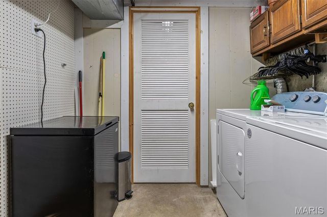 222 Meadowbrook Drive, Farmington, MO 63640