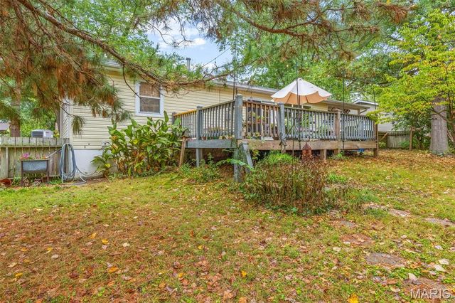 222 Meadowbrook Drive, Farmington, MO 63640