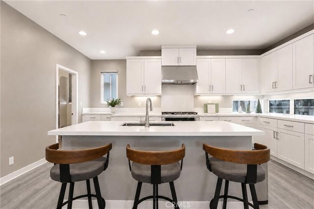 253 Waypoint, Tustin, CA 92782