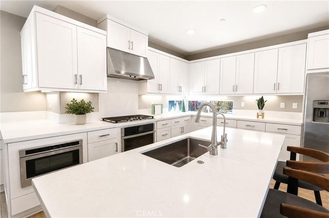 253 Waypoint, Tustin, CA 92782
