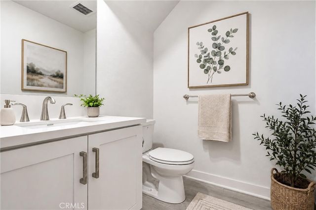 253 Waypoint, Tustin, CA 92782