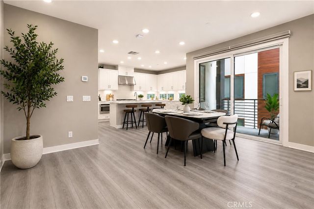 253 Waypoint, Tustin, CA 92782