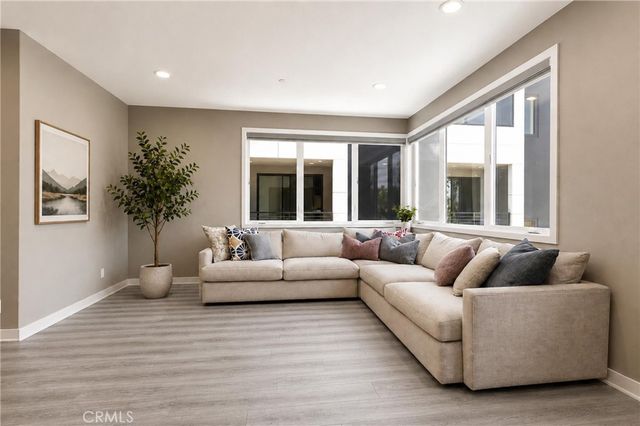 253 Waypoint, Tustin, CA 92782