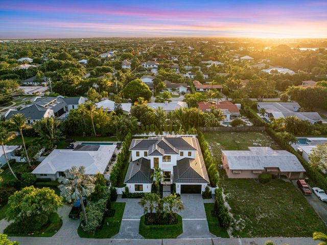 720 NW 3rd Avenue, Delray Beach, FL 33444