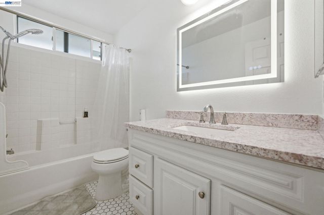 125 Bennett St, Gilroy, CA 95020
