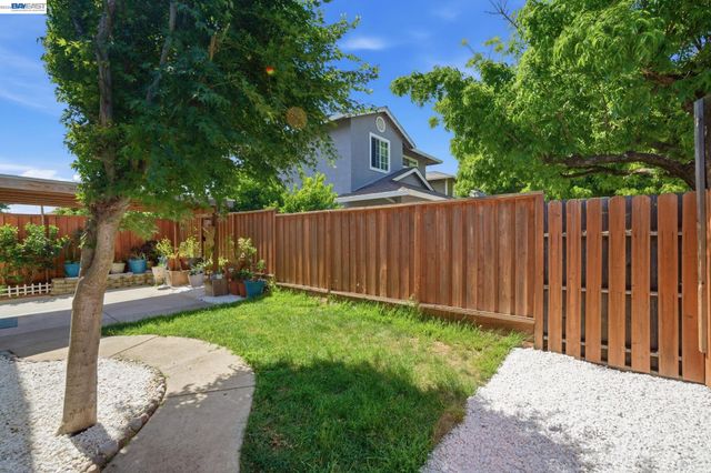 125 Bennett St, Gilroy, CA 95020