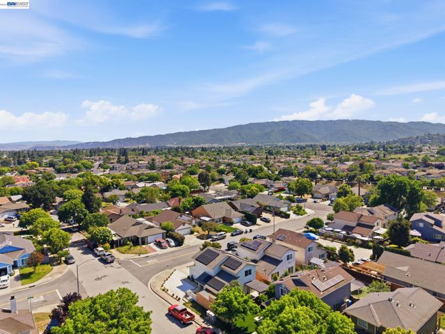 125 Bennett St, Gilroy, CA 95020