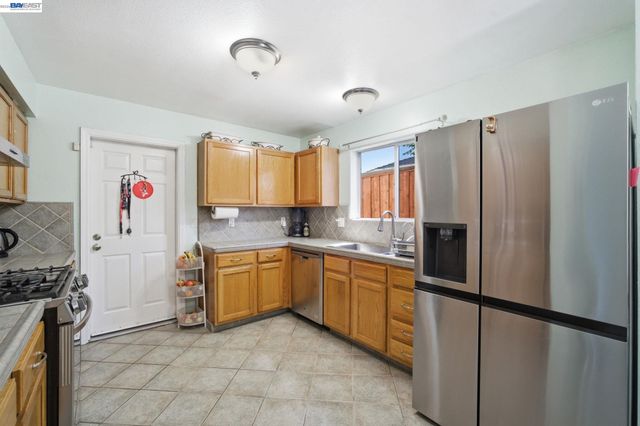 125 Bennett St, Gilroy, CA 95020