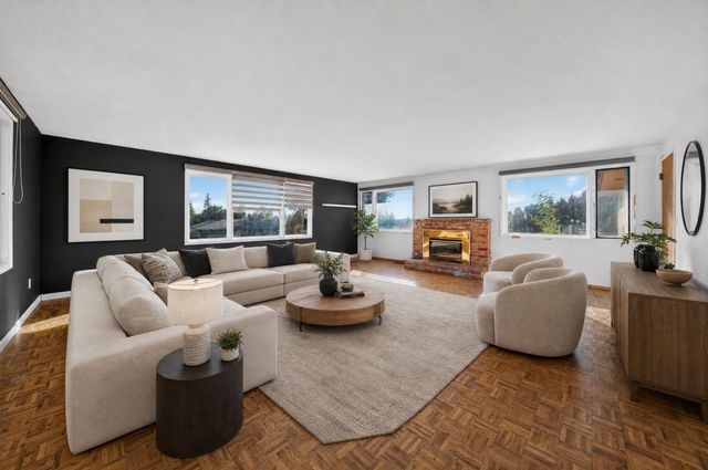 7011 N G St, Spokane, WA 99208