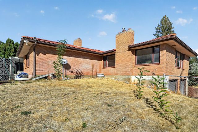 7011 N G St, Spokane, WA 99208
