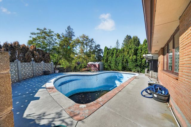 7011 N G St, Spokane, WA 99208