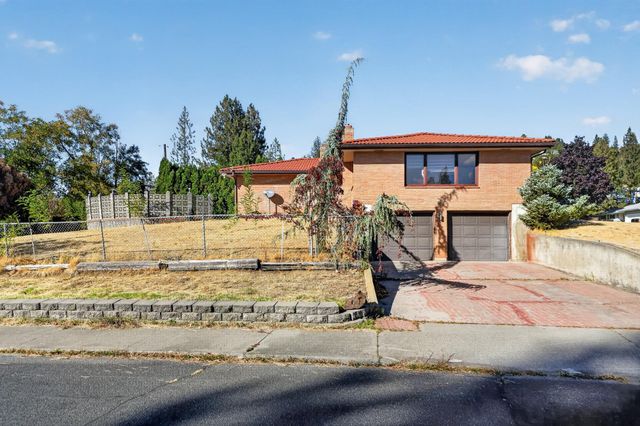 7011 N G St, Spokane, WA 99208