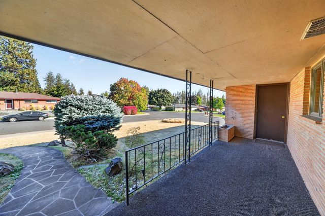 7011 N G St, Spokane, WA 99208