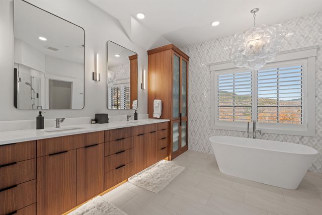 16 Back Forty Road, Lincoln, NH 03251