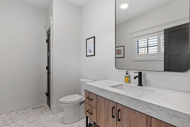 16 Back Forty Road, Lincoln, NH 03251