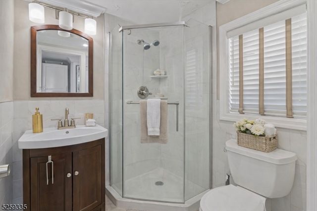 7 Martin St, Paterson City, NJ 07501