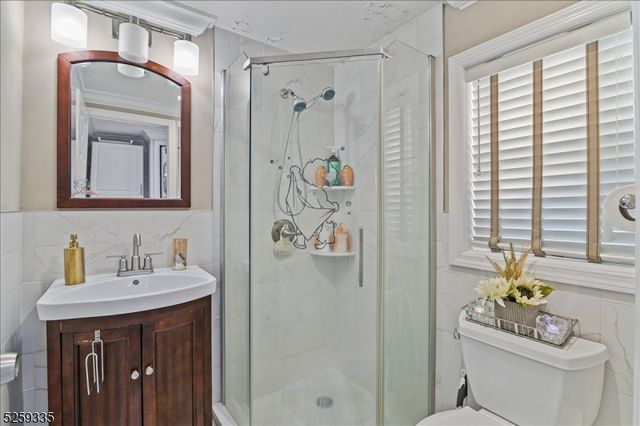 7 Martin St, Paterson City, NJ 07501