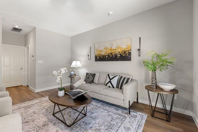 7501 Shadowridge RUN 119, Austin, TX 78749