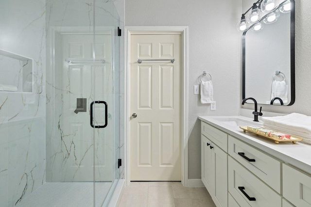 7501 Shadowridge RUN 119, Austin, TX 78749