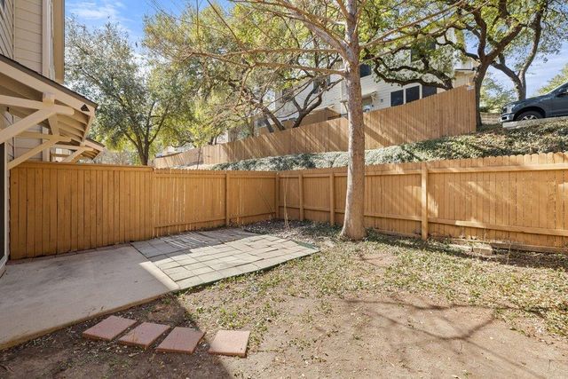 7501 Shadowridge RUN 119, Austin, TX 78749
