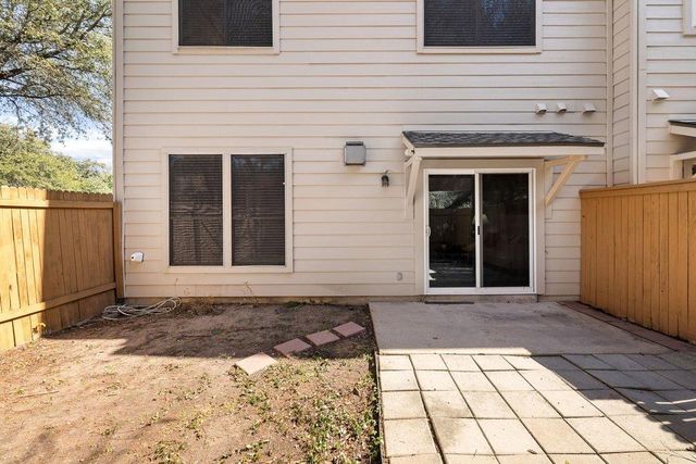 7501 Shadowridge RUN 119, Austin, TX 78749