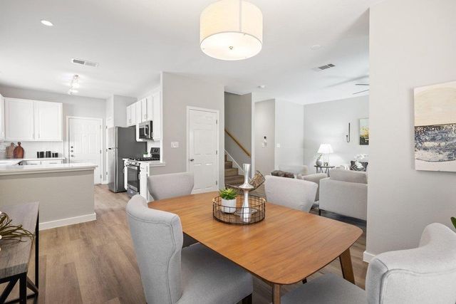 7501 Shadowridge RUN 119, Austin, TX 78749