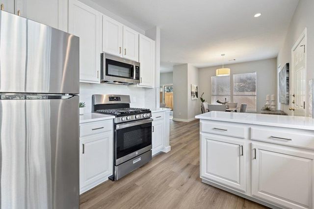 7501 Shadowridge RUN 119, Austin, TX 78749