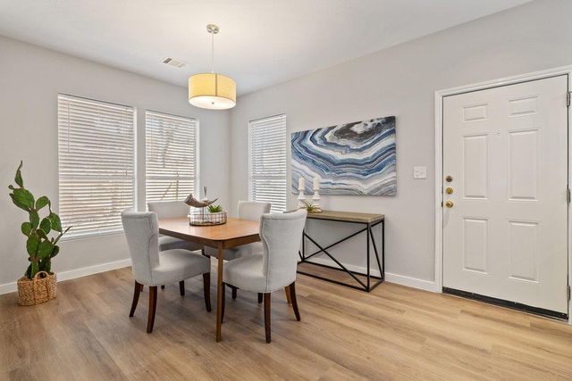 7501 Shadowridge RUN 119, Austin, TX 78749