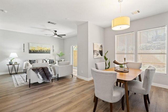 7501 Shadowridge RUN 119, Austin, TX 78749