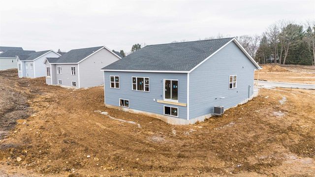 506 Ridge Court, Orfordville, WI 53576