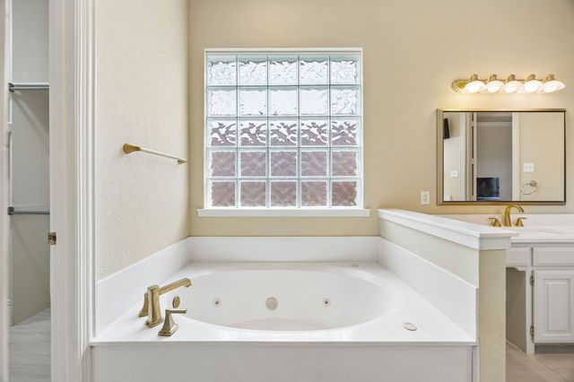 6825 Oak Park Lane, Plano, TX 75023