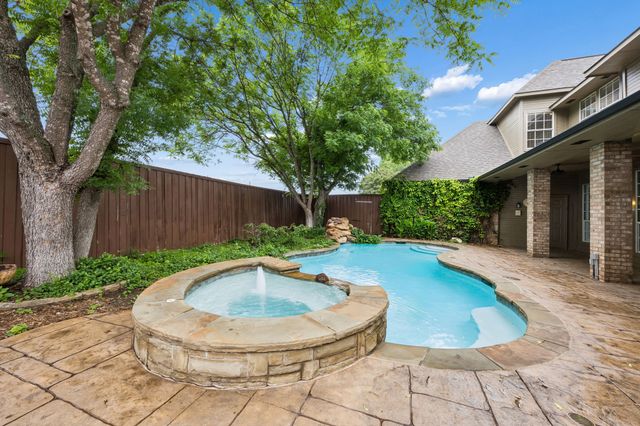 6825 Oak Park Lane, Plano, TX 75023