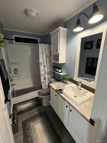 6450 Prince Boulevard, Fenton, MI 48430