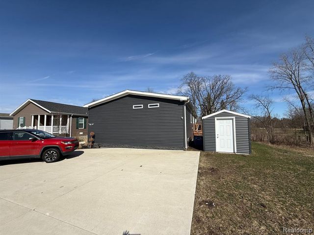 6450 Prince Boulevard, Fenton, MI 48430