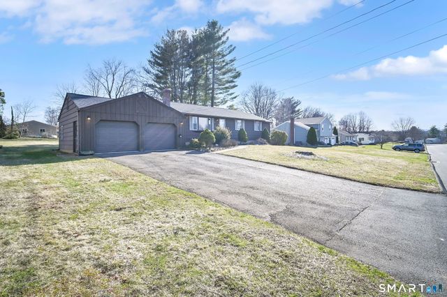 65 Stonehedge Drive, Newington, CT 06111